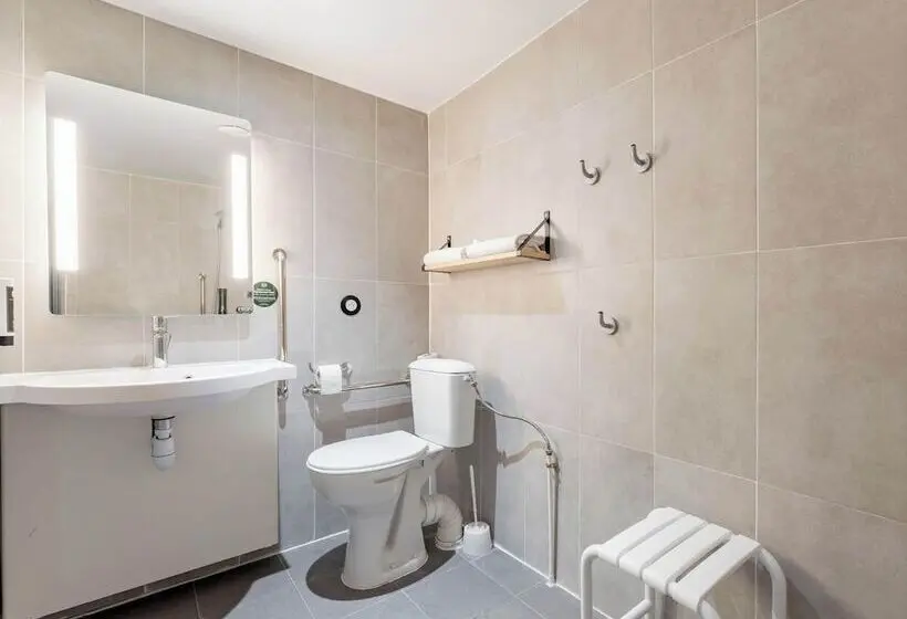 Standard-invahuone, B&B HOTEL Valenciennes Sud