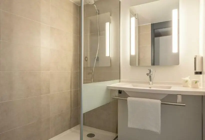 スタンダードトリプルルーム, B&B HOTEL Valenciennes Sud