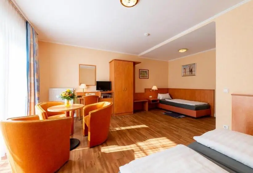 スタンダードトリプルルーム, Waldhotel Humboldtsee
