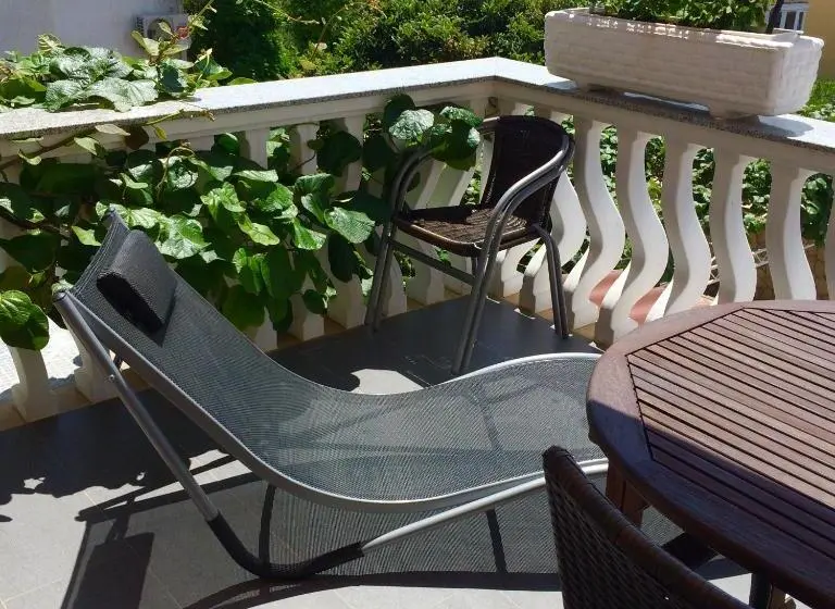 آپارتمان کامفورت 2 خوابه, Villa Valentina