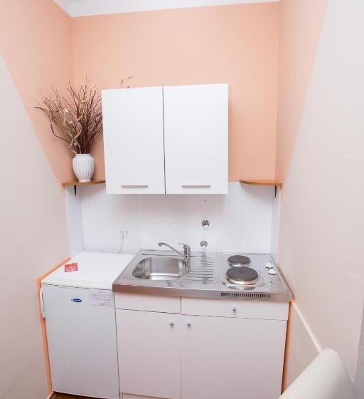 Студио Стандарт Боковой Вид на Море, Villa Valentina