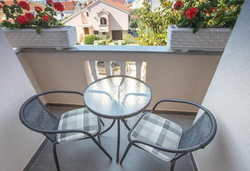 استودیو استاندارد با چشمانداز دریا, Villa Valentina