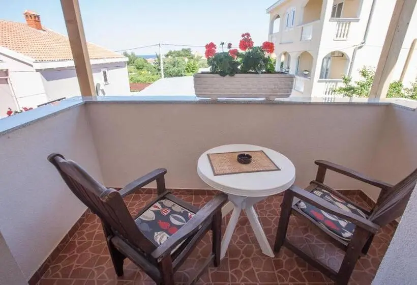استودیو استاندارد با چشمانداز دریا, Villa Valentina