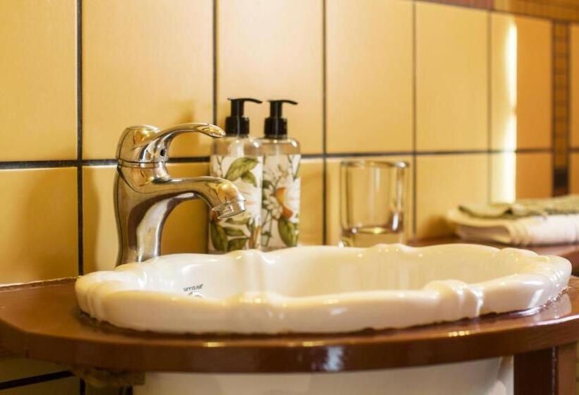 标准单人间, Estrela Do Atlântico