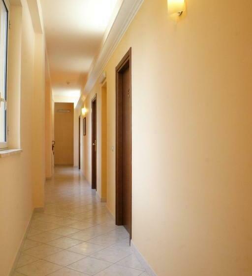 Camera Quadrupla Standard, Piro