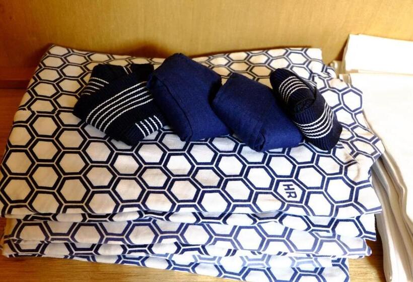 اتاق استاندارد یک نفره, Plaza Inn Kawaguchiko