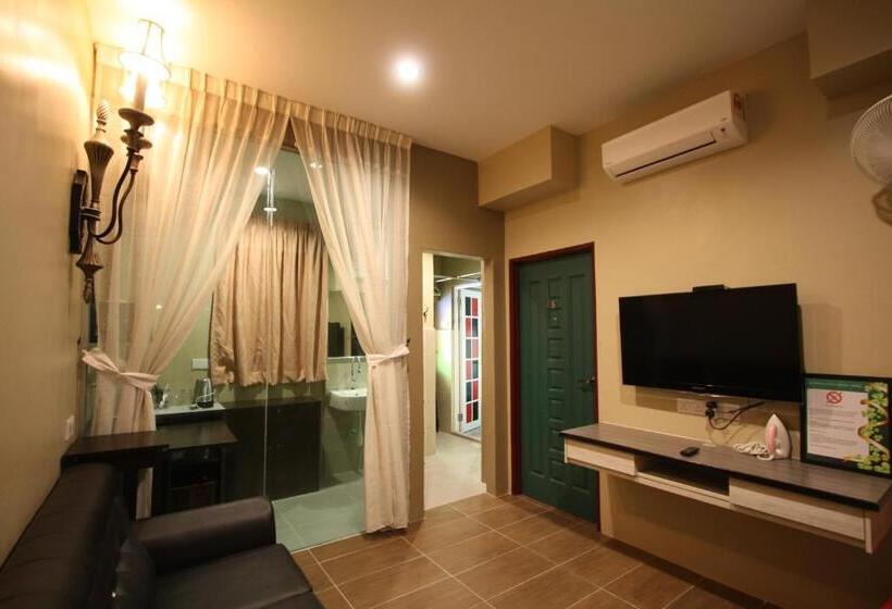 Студия Deluxe, Shamrock Greenhill