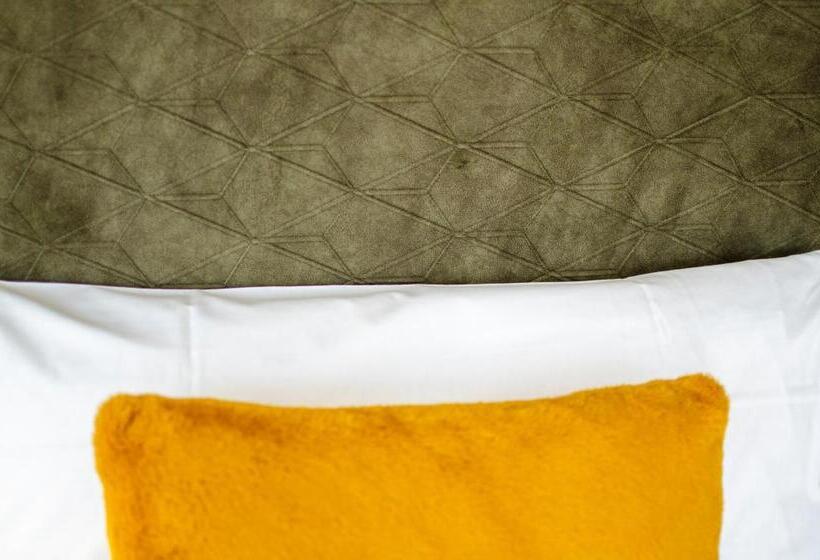 标准间带阳台, Suàn