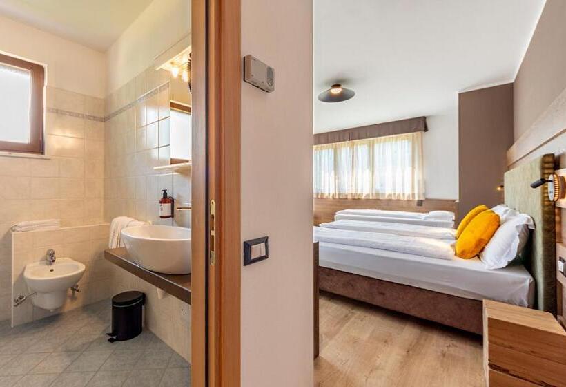 标准间带阳台, Suàn