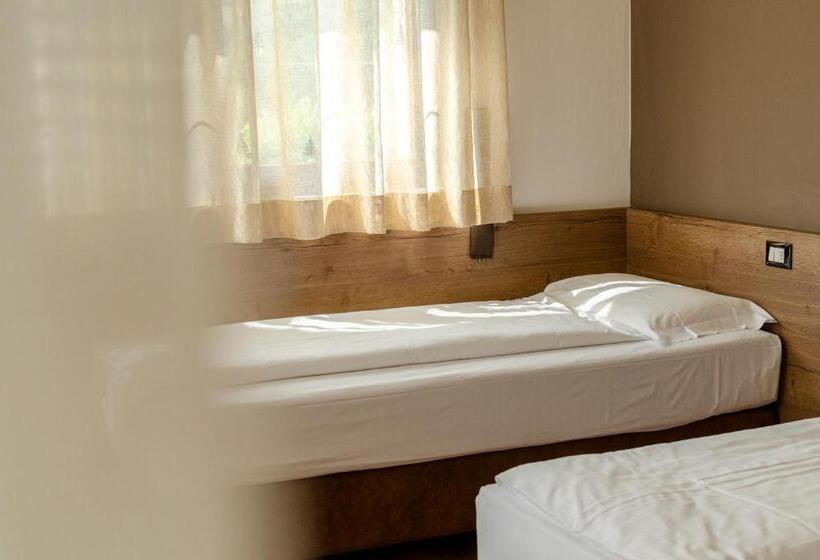 标准间带阳台, Suàn