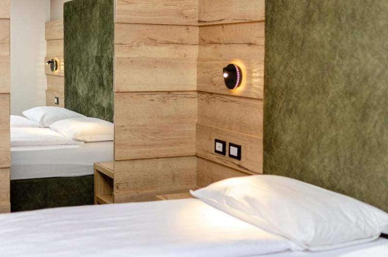 高级大房间, Suàn