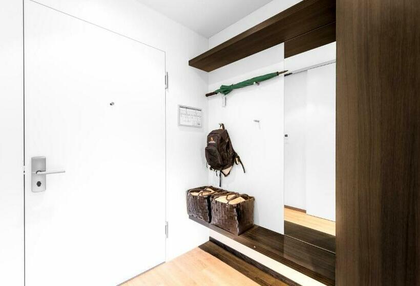 バルコニー付きスタンダードルーム, Small Luxury Hotel Wellnesshotel Golfpanorama