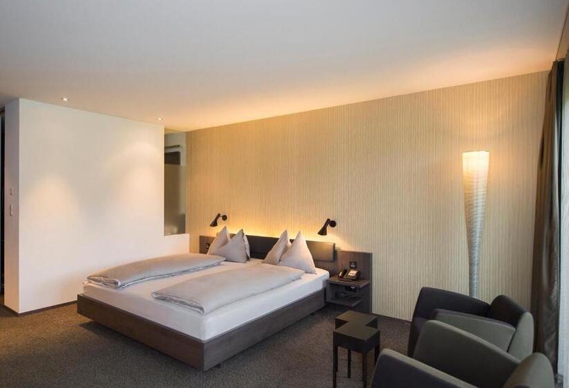 バルコニー付きスタンダードルーム, Small Luxury Hotel Wellnesshotel Golfpanorama