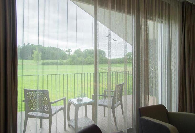 バルコニー付きスタンダードルーム, Small Luxury Hotel Wellnesshotel Golfpanorama