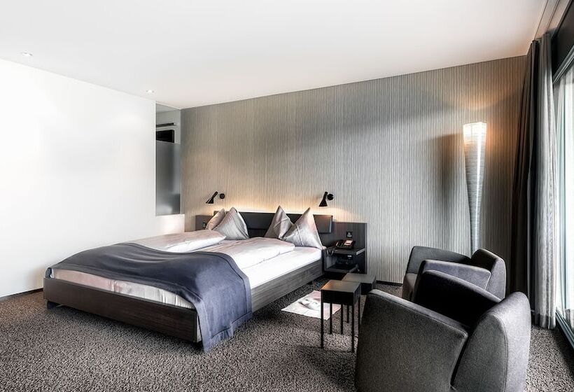 バルコニー付きスタンダードルーム, Small Luxury Hotel Wellnesshotel Golfpanorama