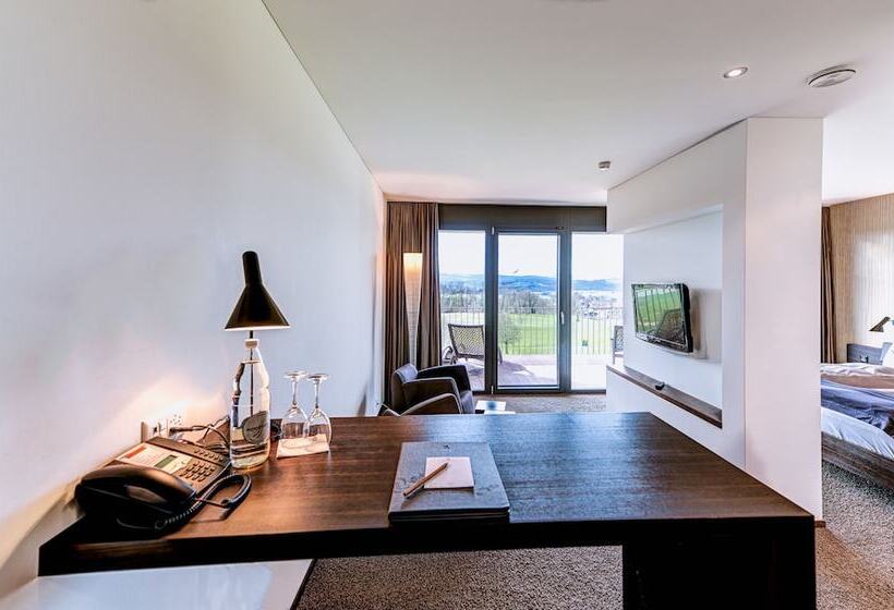 Полулюкс, Small Luxury Hotel Wellnesshotel Golfpanorama