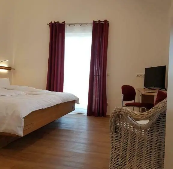 キングサイズベッドのデラックスルーム, Gästehaus Staudenschloss