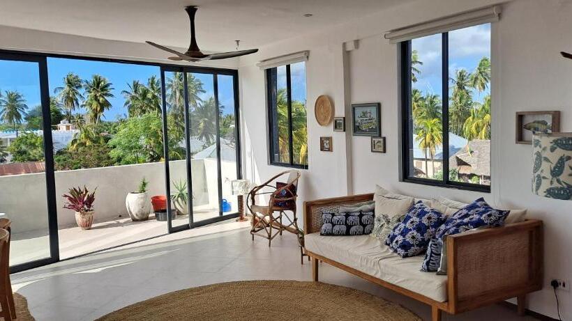 شقة دور أخير غرفة نوم واحدة, Meliks