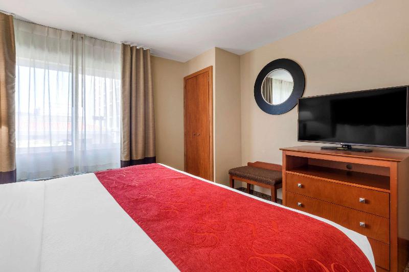 סוויטה, Comfort Suites North Dallas