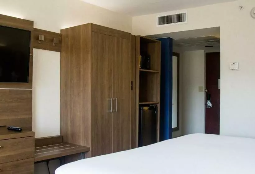 اتاق استاندارد, Holiday Inn Express Albany Downtown