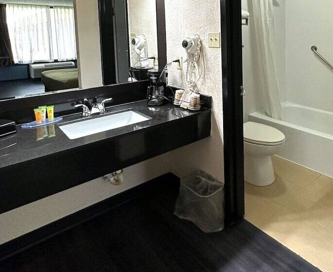 غرفه قياسيه سريرين مزدوجين, Croix Grand