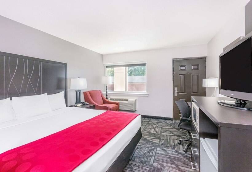 Номер Стандарт Двуспальная Кровать, Ramada By Wyndham Tuscaloosa
