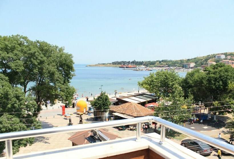 Triple Room Sea View, Nevizade