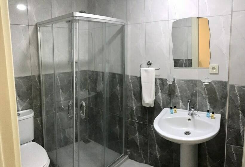 Triple Room Sea View, Nevizade