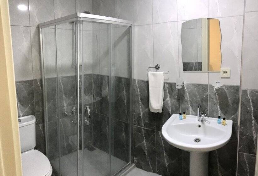 Triple Room Sea View, Nevizade