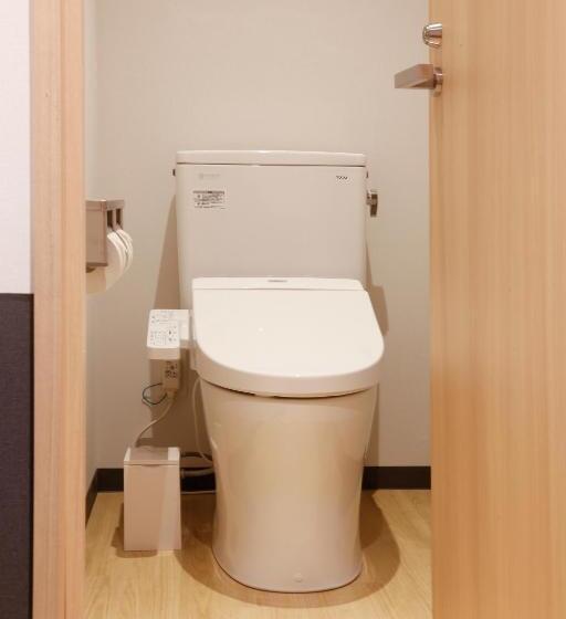 تختخواب در اتاق مشترک, White Hostel Shinsaibashi