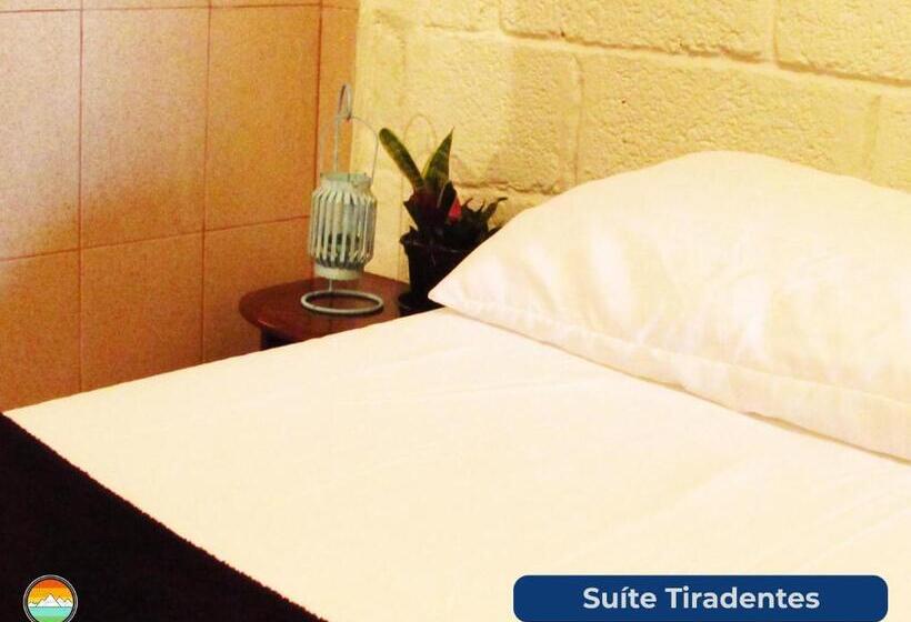 סוויטה, Buena Vista Hostel