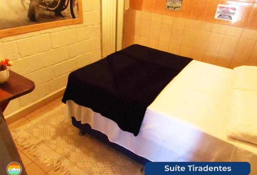 סוויטה, Buena Vista Hostel