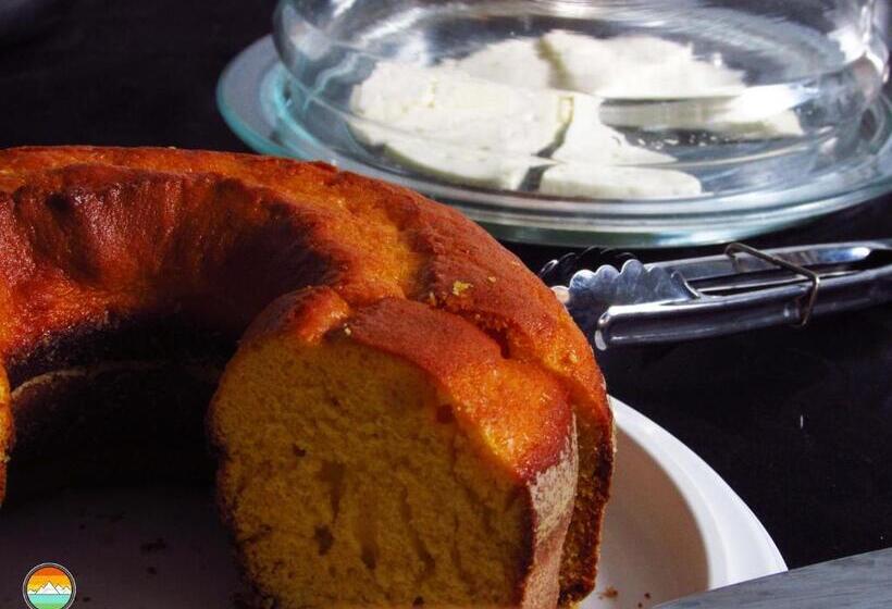 סוויטה, Buena Vista Hostel