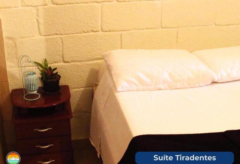 סוויטה, Buena Vista Hostel