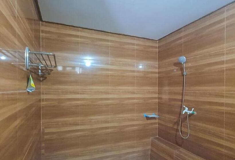 Номер Deluxe, Reddoorz Syariah At Banyu Asem Banyuwangi