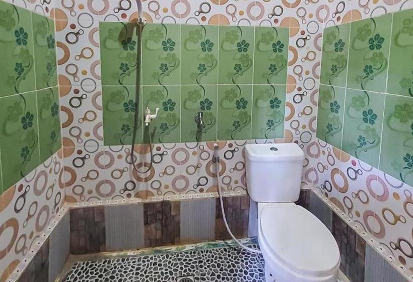 اتاق خانوادگی, Reddoorz Syariah At Banyu Asem Banyuwangi