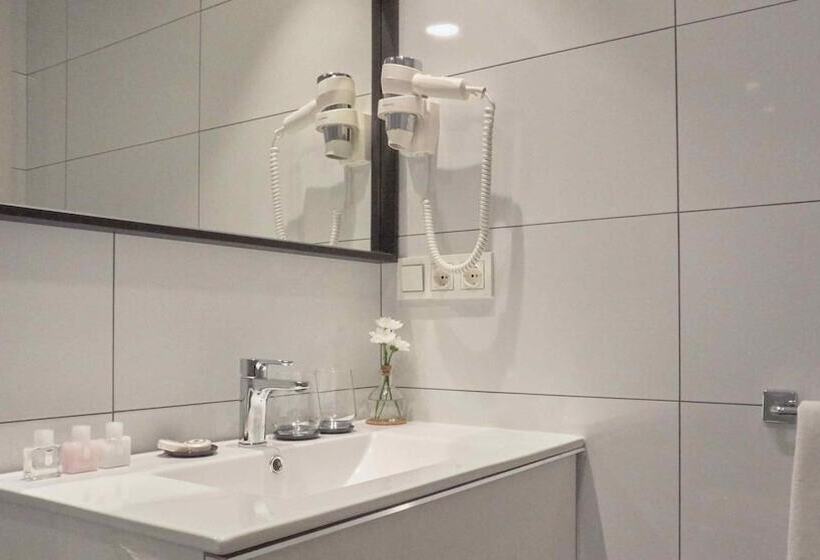 Deluxe Zimmer, Boulevart Donostia