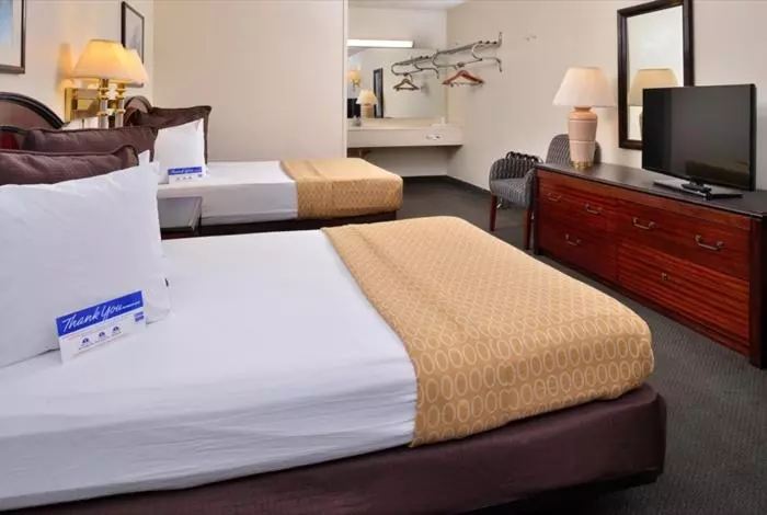 ２ダブルベッドのスタンダードルーム, Castle Inn & Suites Anadarko