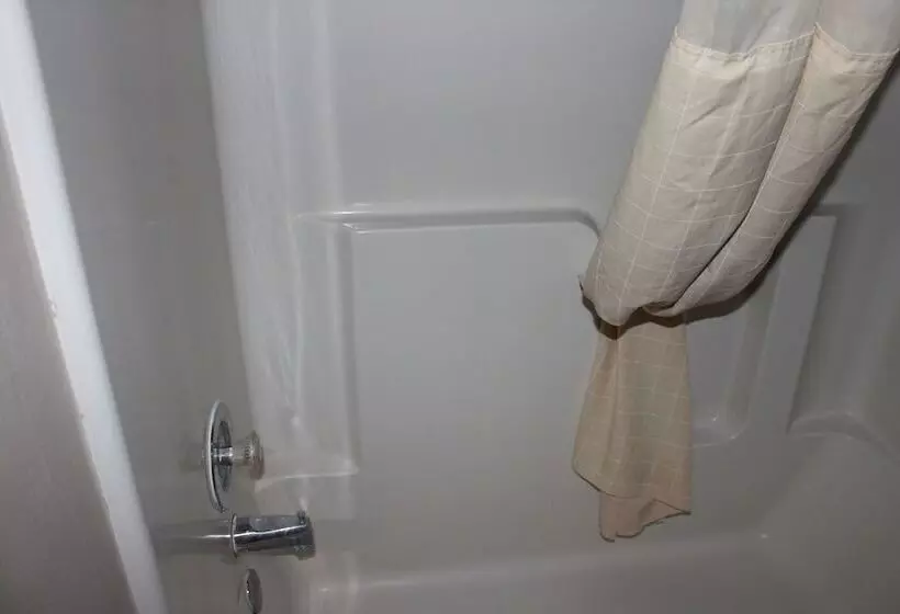 ２ダブルベッドのスタンダードルーム, Coratel Inn And Suites Maple Grove