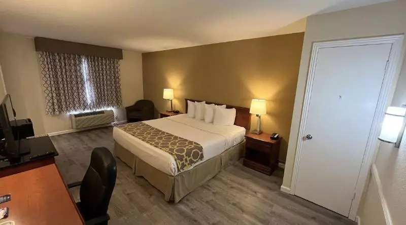 اتاق استاندارد با تخت بزرگ, Days Inn By Wyndham San Marcos