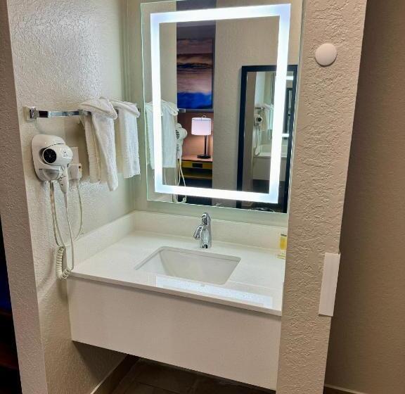 Номер Стандарт, Days Inn By Wyndham Sarasota I75