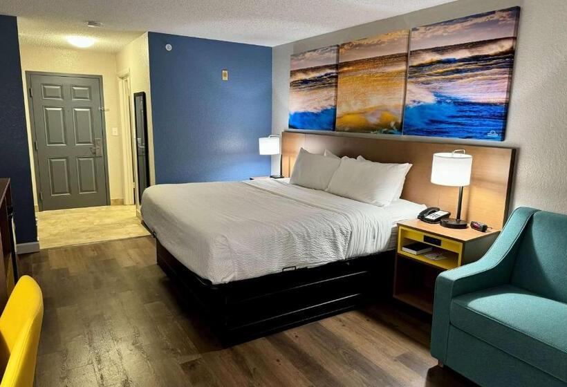 Номер Стандарт Кровать Кинг Адаптированный для Инвалидов, Days Inn By Wyndham Sarasota I75