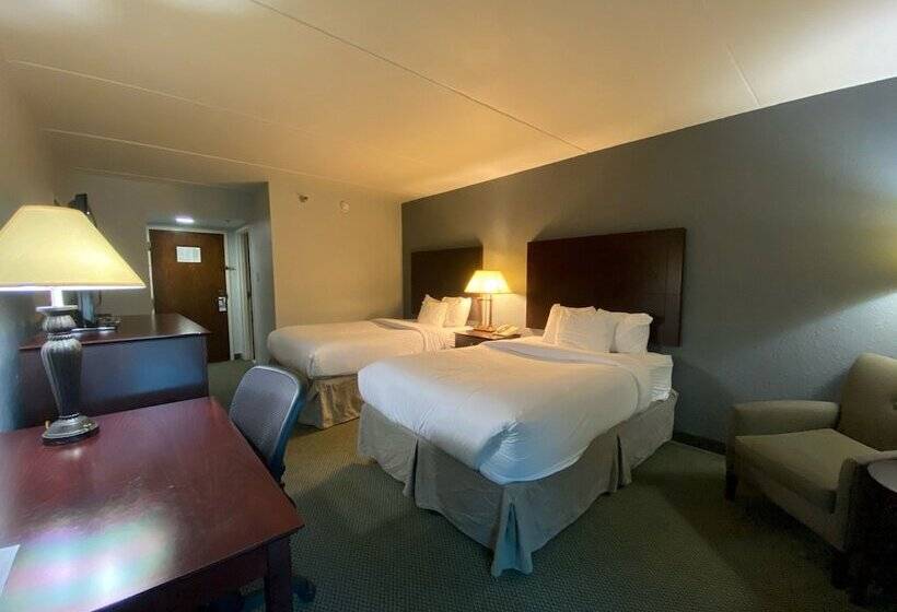 带2个双人床的标准工作室, Ramada By Wyndham Luling