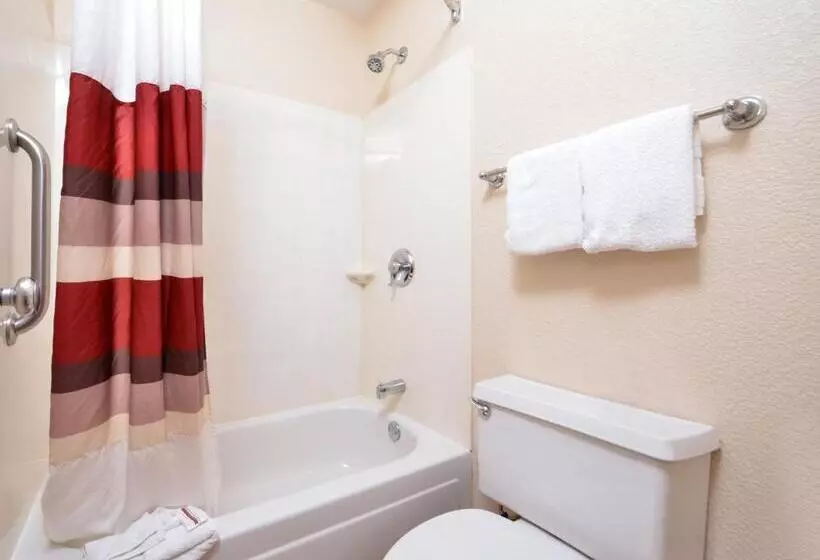 キングサイズベッドのスーペリアルーム, Red Roof Inn Toledo  University