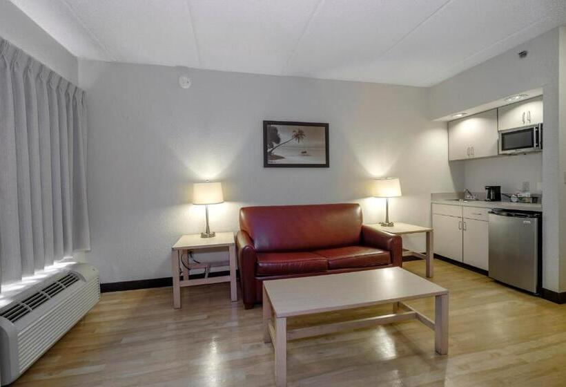 جناح, Red Roof Inn Plus + Gainesville