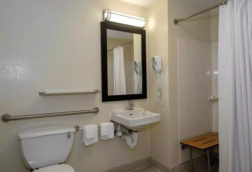 身障者適用スーペリアールーム, Red Roof Inn Plus + Gainesville