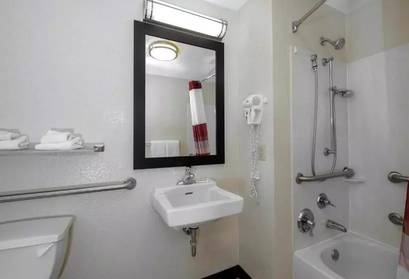 身障者適用スーペリアールーム, Red Roof Inn Plus + Gainesville