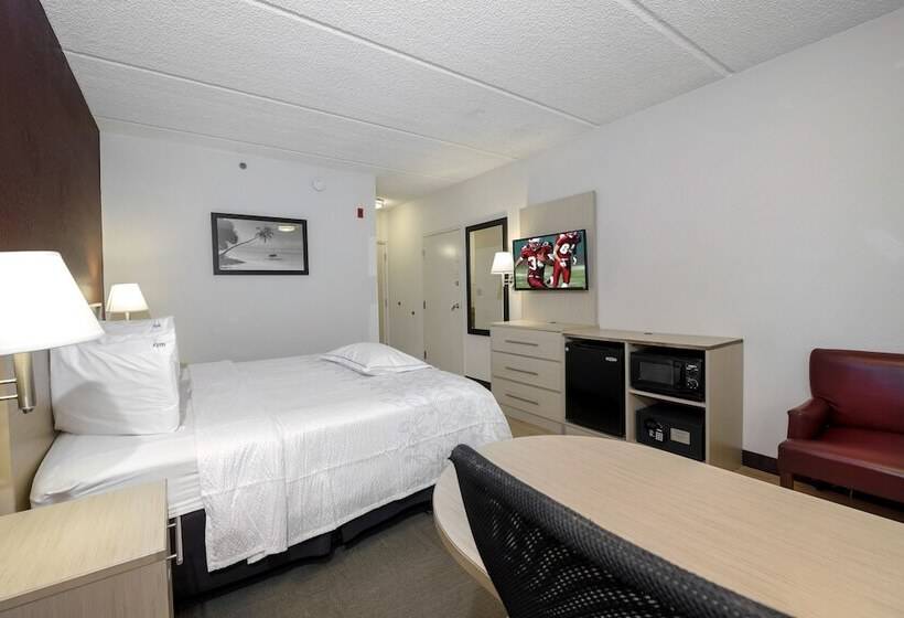 غرفة بريميوم, Red Roof Inn Plus + Gainesville