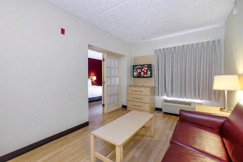 جناح سرير كينج, Red Roof Inn Plus + Gainesville