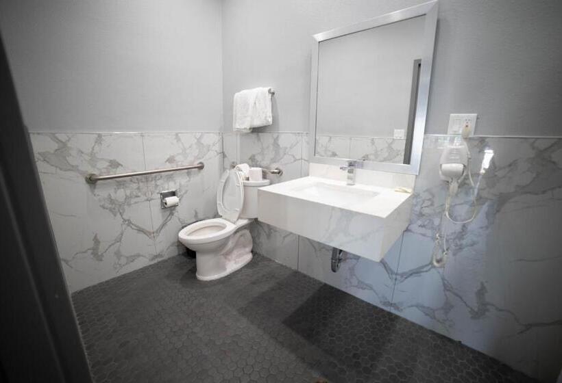 غرفة قياسية سرير كينج, Travelodge By Wyndham Whittier